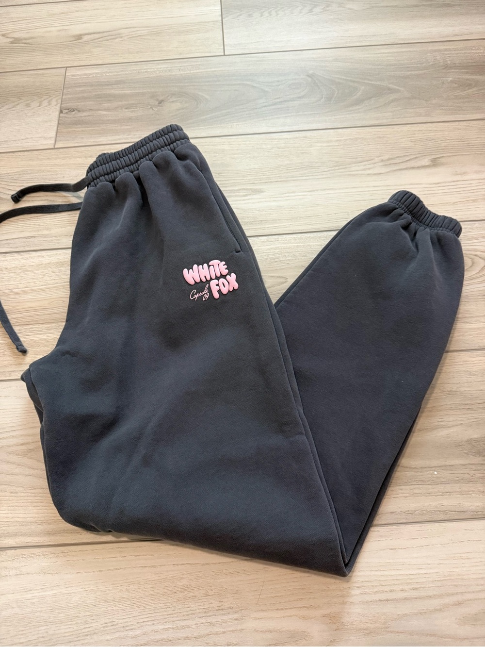 White Fox Capsule 9 Star Of The Moment Sweatpants - Volcanic - Picture 4 of 7